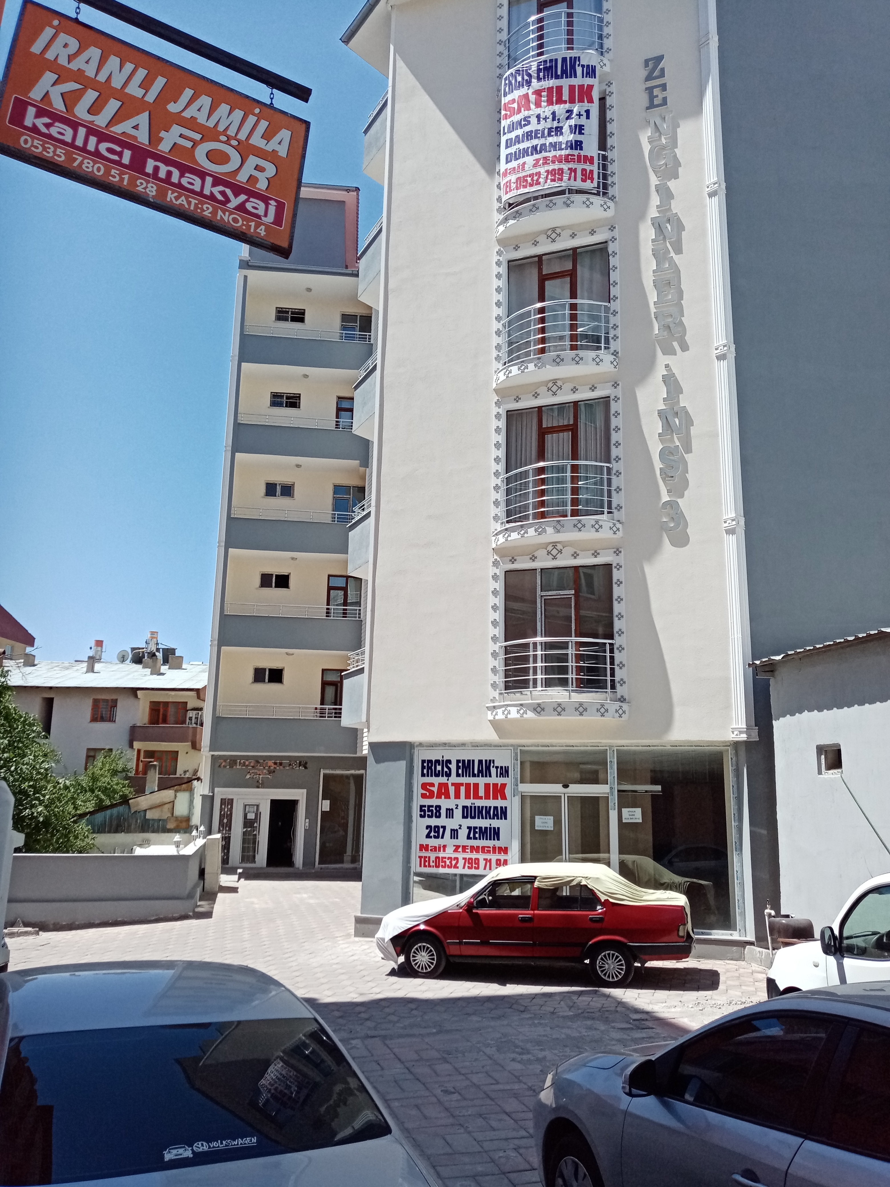 Vanyolu caddesinde satlık dükkan